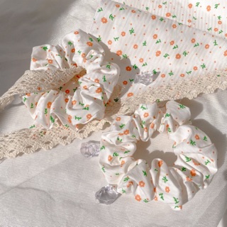 DÂY CỘT TÓC SCRUNCHIES HOA NHÍ CAM/ BANDANA