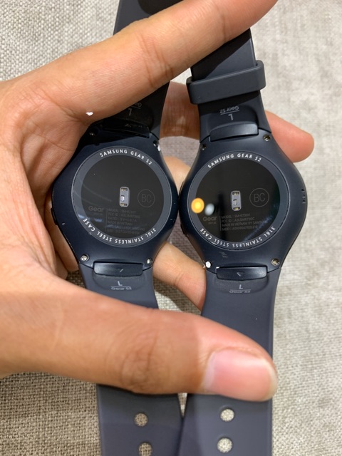 Đồng hồ thông minh Samsung Gear S2 Sport đen/trắng bản có loa