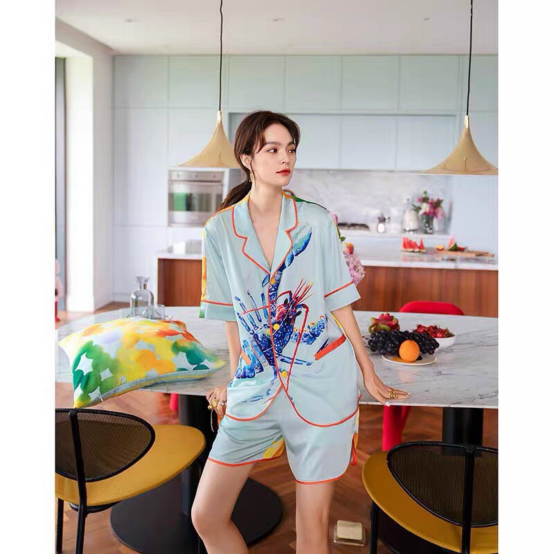 [Hàng Sẵn chuyên Sỉ] B153 Bộ ngủ pijama lụa QCCC, màu cực lạ ( trước màu khác - sau màu khác ), vải siêu đẹp.