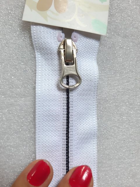 Dây kéo khóa dài đến 70cm có nhiều màu