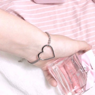 ROSY - LẮC TAY TRÁI TIM (ẢNH THẬT Ở SAU!!!!)