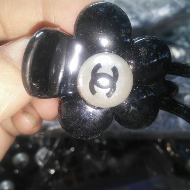 Kẹp tóc 2k một cái