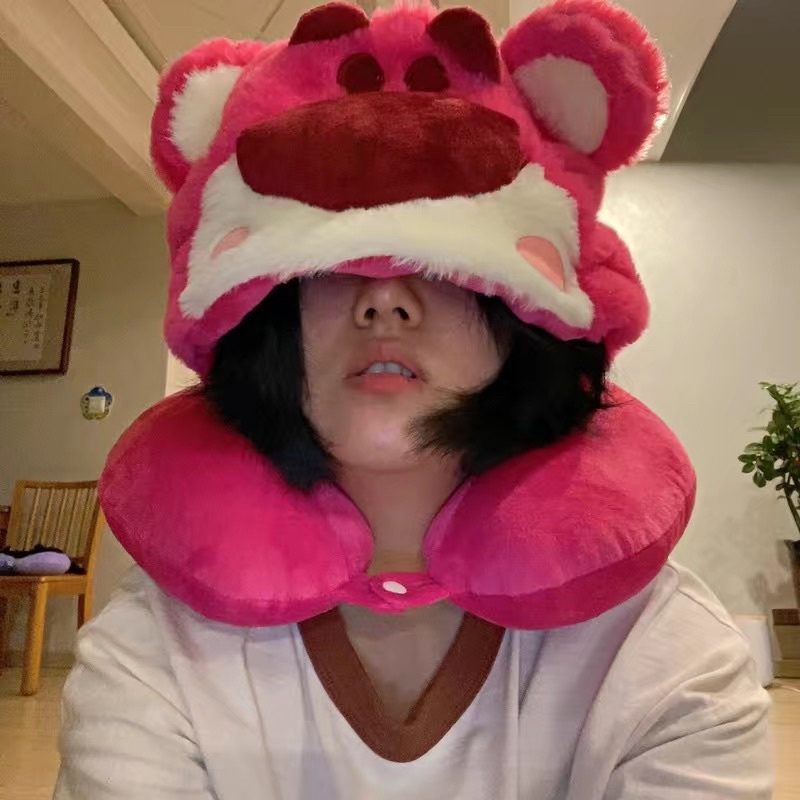 Gối cổ có mũ hình gấu dâu tây Lotso Toy Story3 xịn mịn