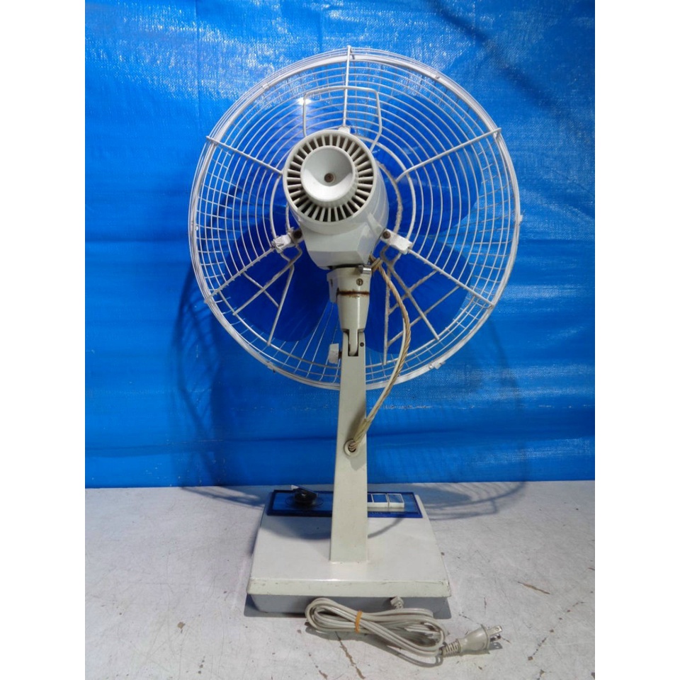 Quạt bàn nội địa Nhật Toshiba cánh 40 giá 3,5 triệu.