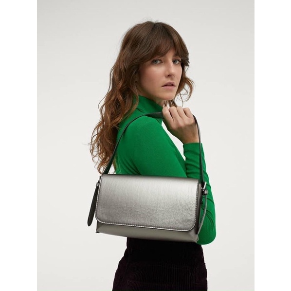 TNS-Túi đeo vai form chữ nhật Metallic shoulder bag-chất da đẹp mê-màu xám ánh kim sang chảnh thích hợp đi tiệc