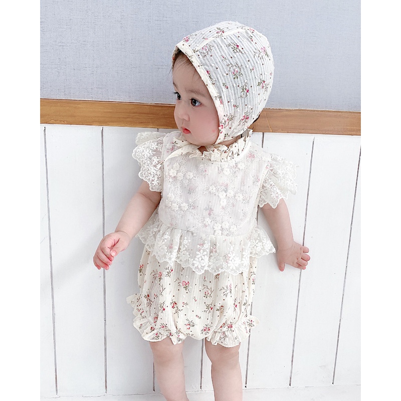 Bộ Váy Liền Quần Họa Tiết Hoa Nhí Phối Ren Tặng Kèm Mũ Cho Bé Gái