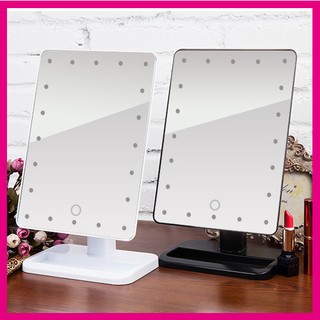 Gương trang điểm có gắn đèn led