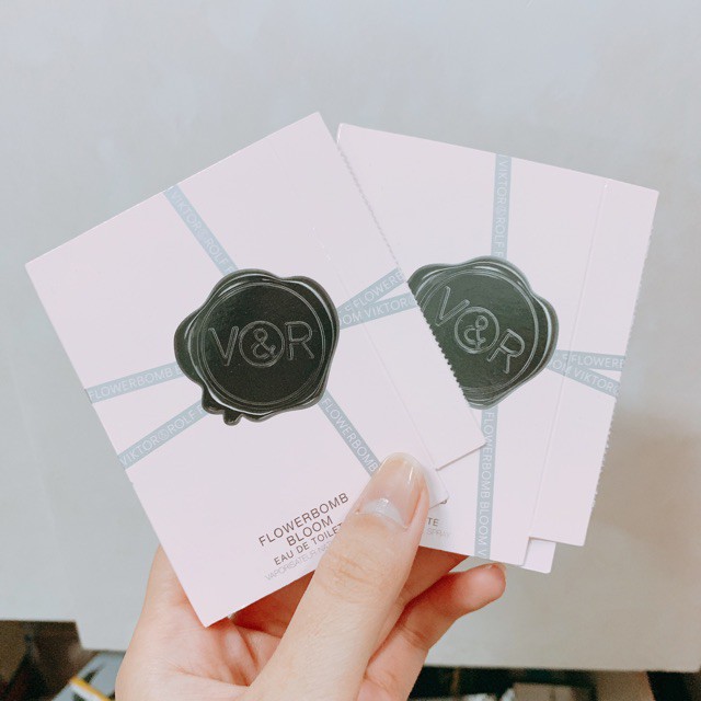 Vial mẫu thử nước hoa nữ Flowerbomb - Viktor & Rolf EDT và EDP