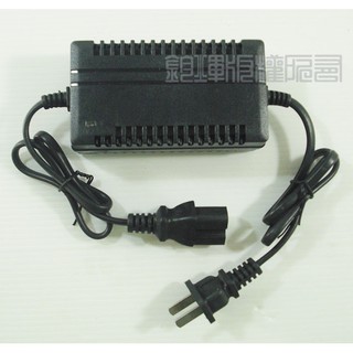 Sạc bình bơm điện 12V