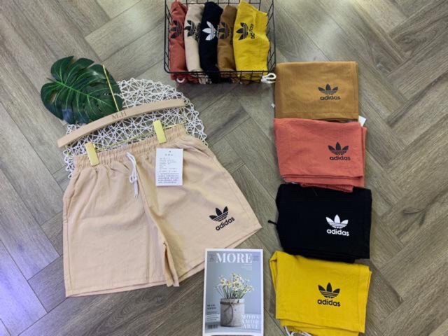 Quần short đũi thêu chữ | BigBuy360 - bigbuy360.vn