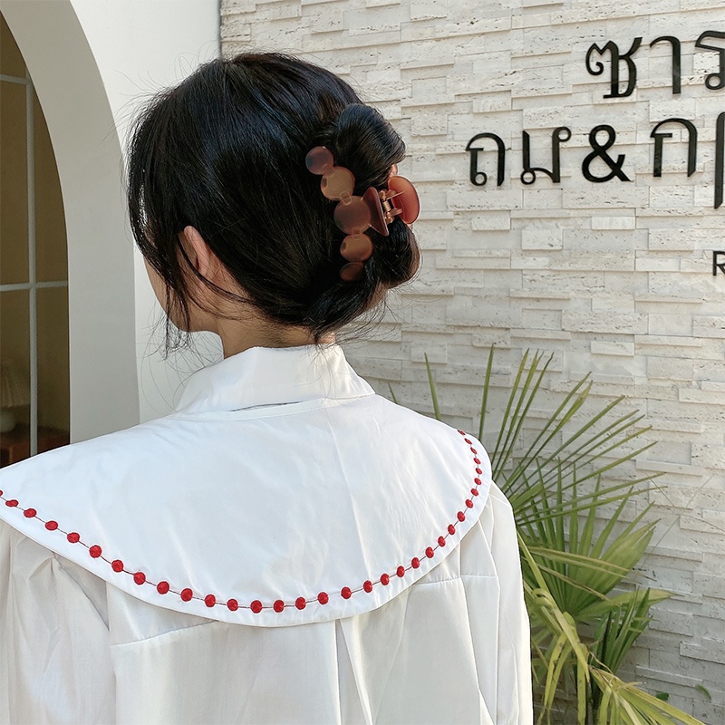 Kẹp càng cua cỡ lớn màu nâu cá tính