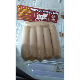 Xúc xích nhộng tằm