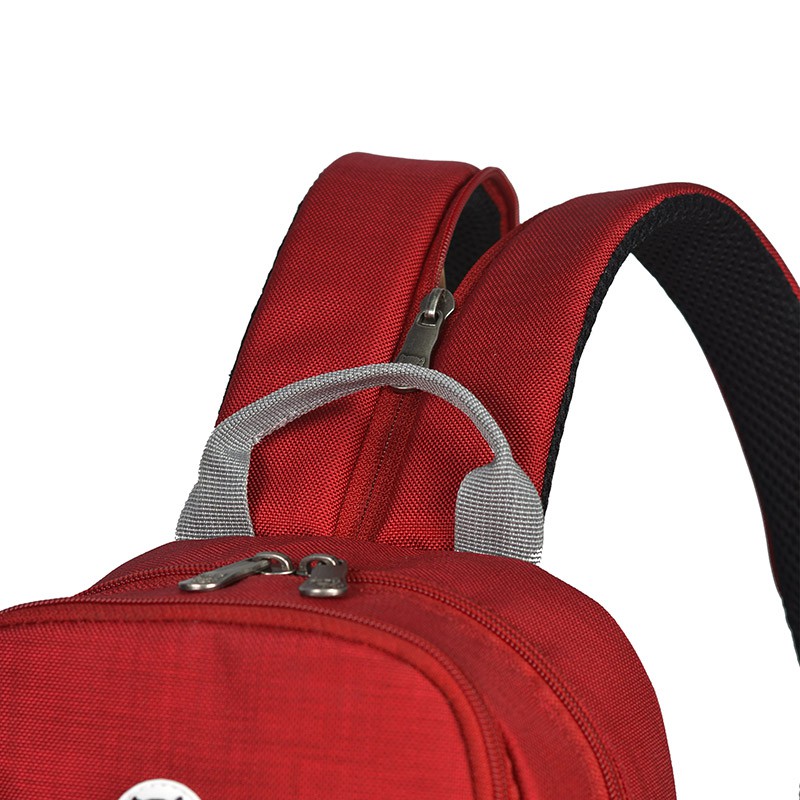 Mikkor The Betty Slingpack Red