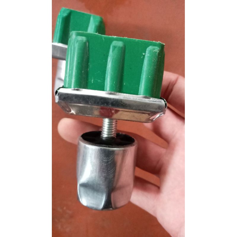 Chân tăng giảm chiều cao của máy thực phẩm,tủ,bàn bếp,nồi phở,cháo...cỡ 38 và 51