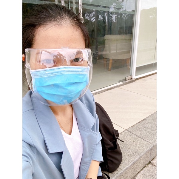 Kính chống dịch chống giọt bắn bảo vệ mùa dịch