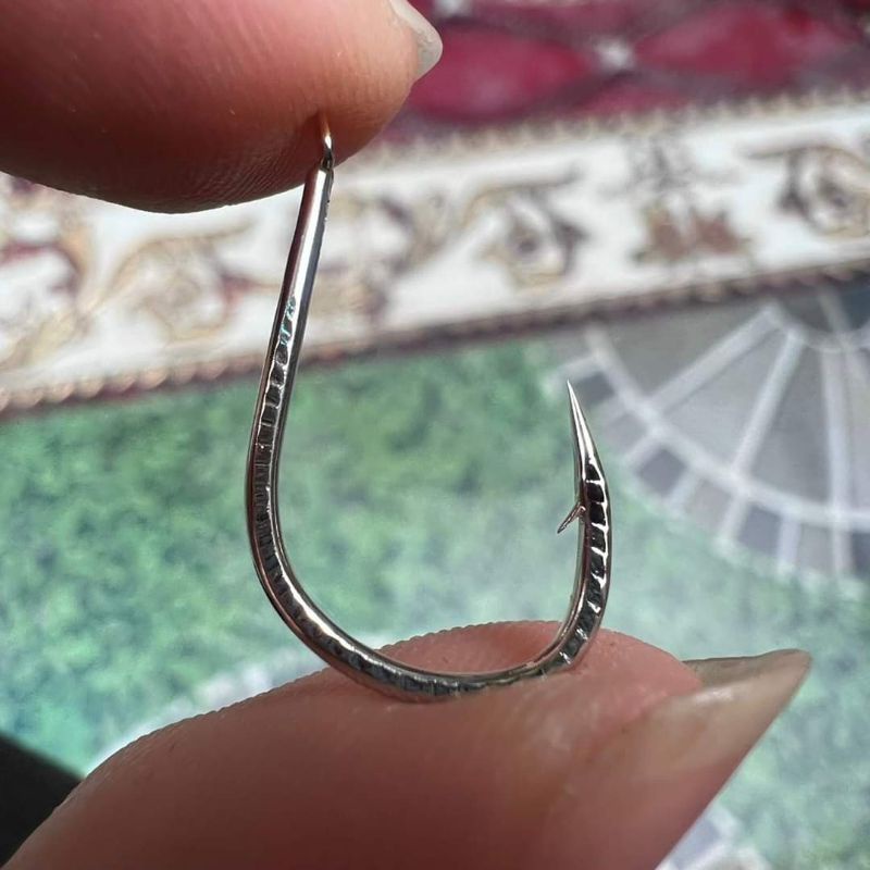 Lưỡi quán quân vảy rồng chuyên chép