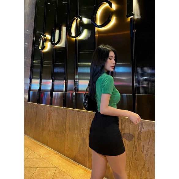 Set áo sơmi croptop nút bọc + Chân váy