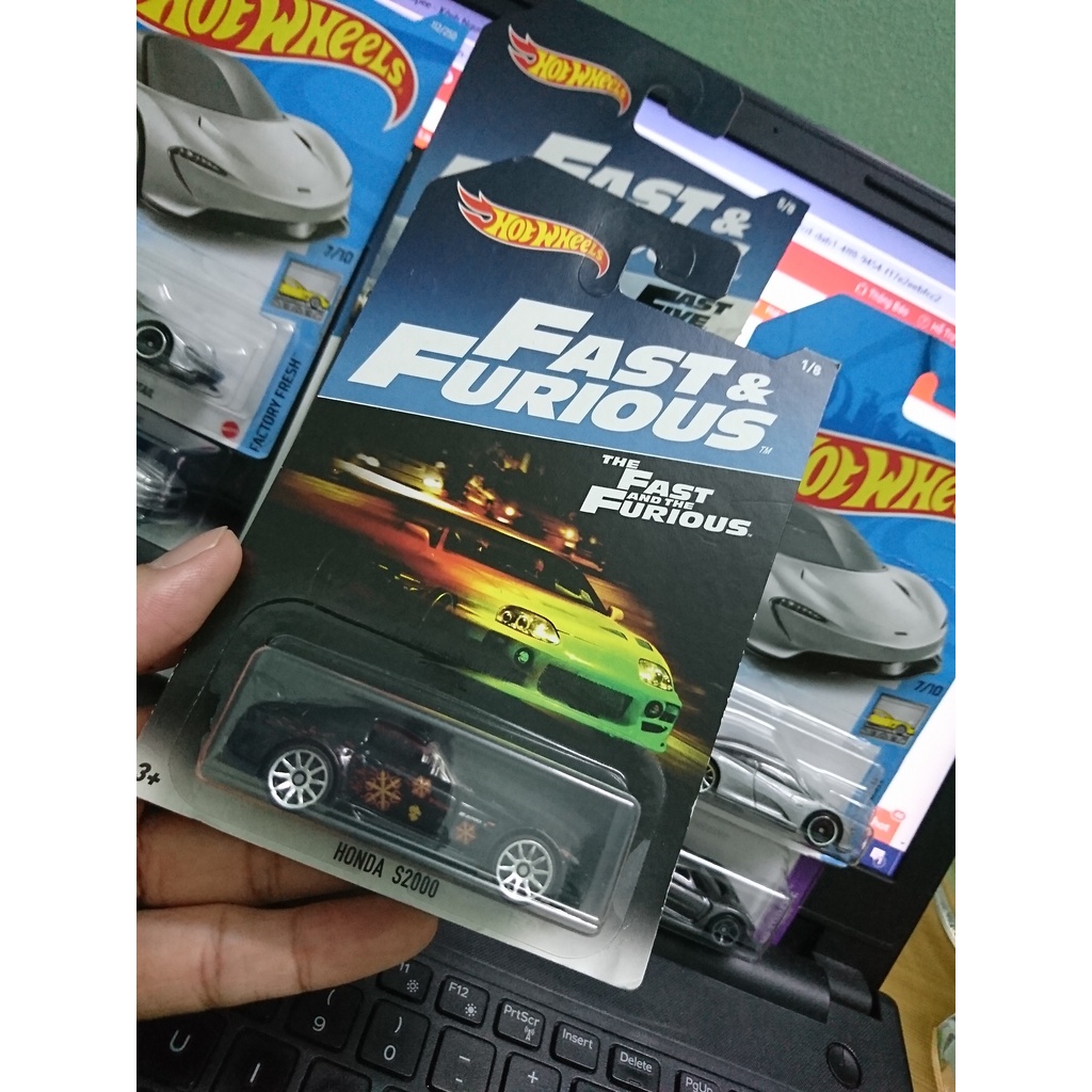 Xe Hotwheels Honda S2000