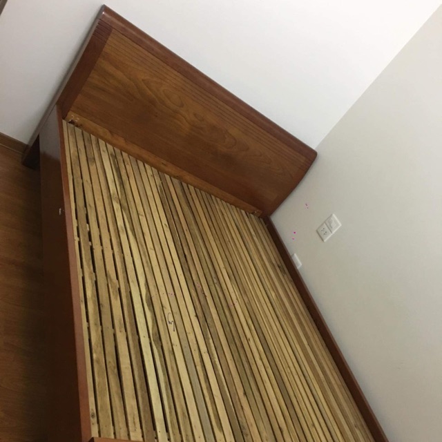 Giường gỗ xoan đào 1m6x2m