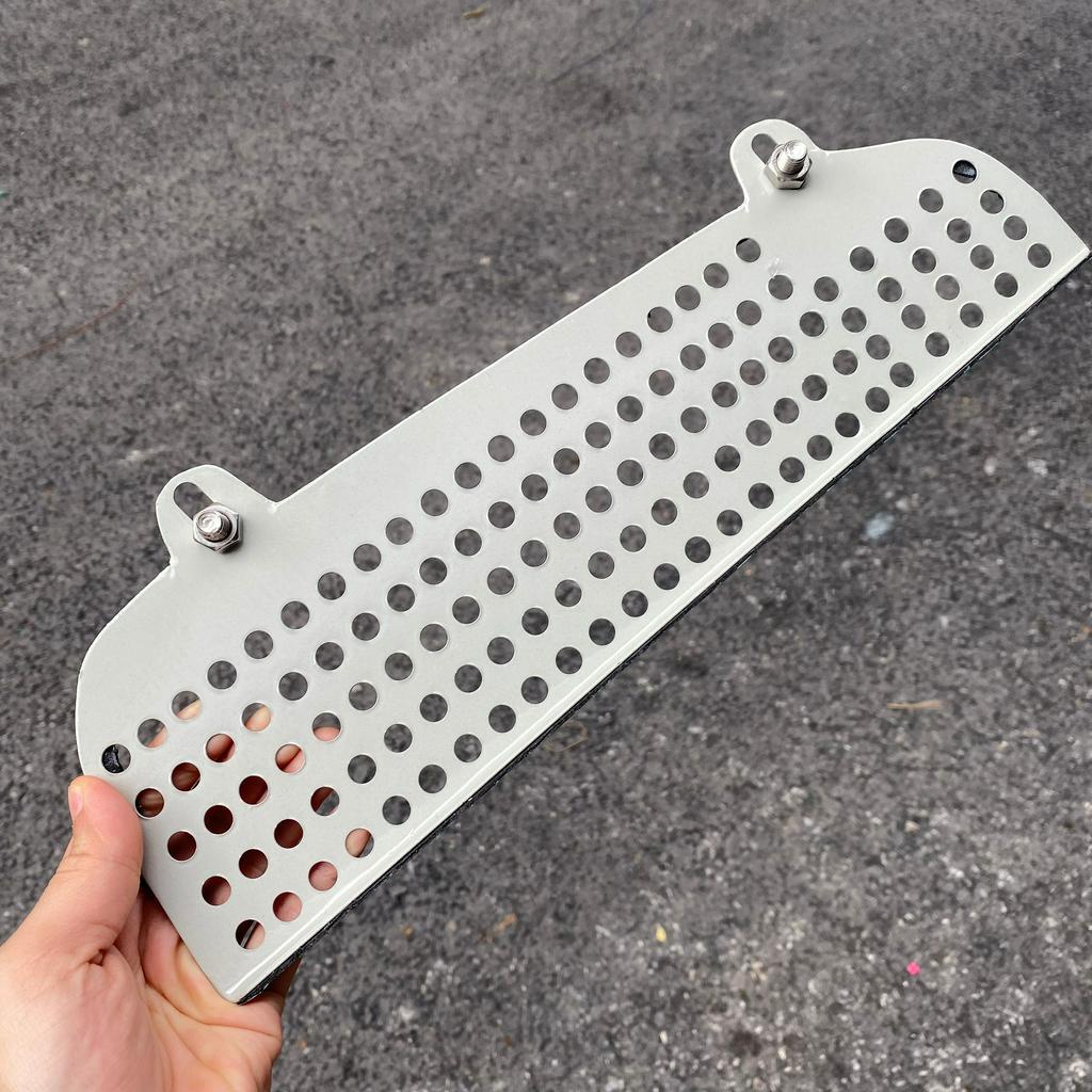 Lưới chống chuột ô tô xe Fortuner các đời giúp ngăn chuột chui vào trong xe