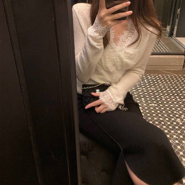 Áo sơ mi dài tay cổ chữ V phối ren thời trang dành cho nữ