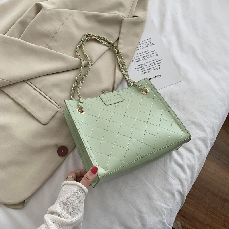 Túi Đeo Vai Cỡ Lớn Phối Dây Xích Thời Trang