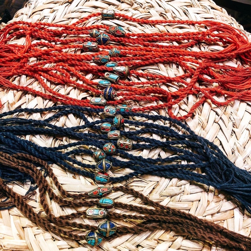 Vòng chỉ đá Tây Tạng  Mặt Random Không chọn mặt shop gửi ngẫu nhiên