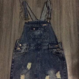 Yếm váy của chị Tran Phung