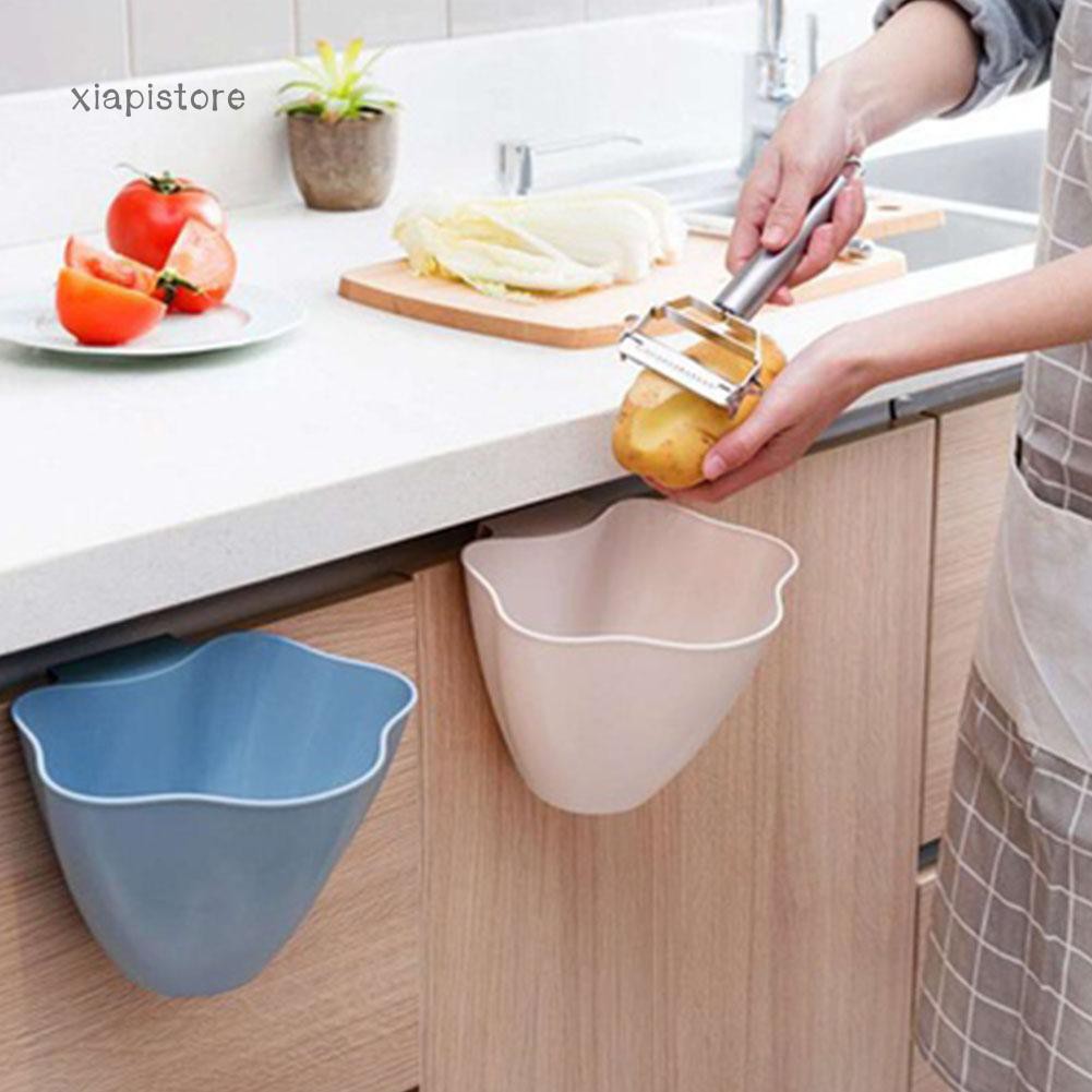 Gỏi nhựa đựng rác có móc treo tiện dụng
