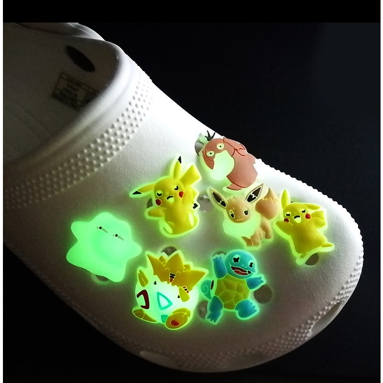 Bộ 2 Khóa Dây Giày DIY Phát Sáng Hình Pikachu Psyduck Dành Cho Trang Trí Giày Trẻ Em