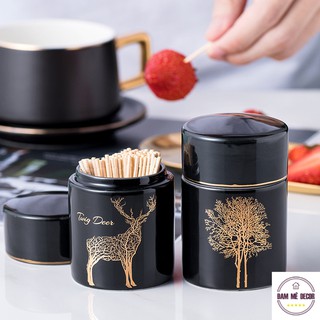 Lọ đựng tăm hũ đựng tăm bằng sứ cao cấp có nắp màu xanh trắng đỏ đen họa tiết con hươu và cây có sẵn