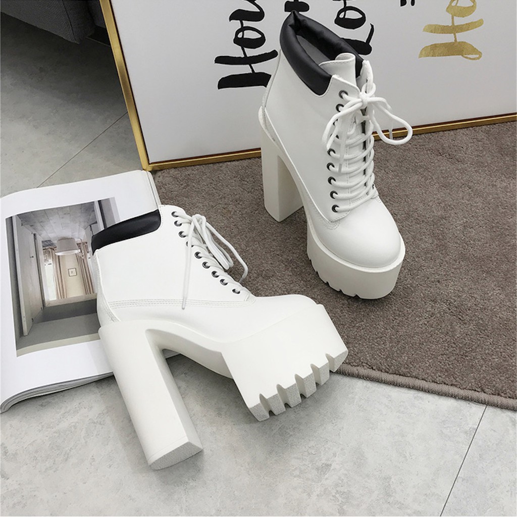 Giày boot nữ đế vuông tôn dáng 15cm màu trắng GBN19203