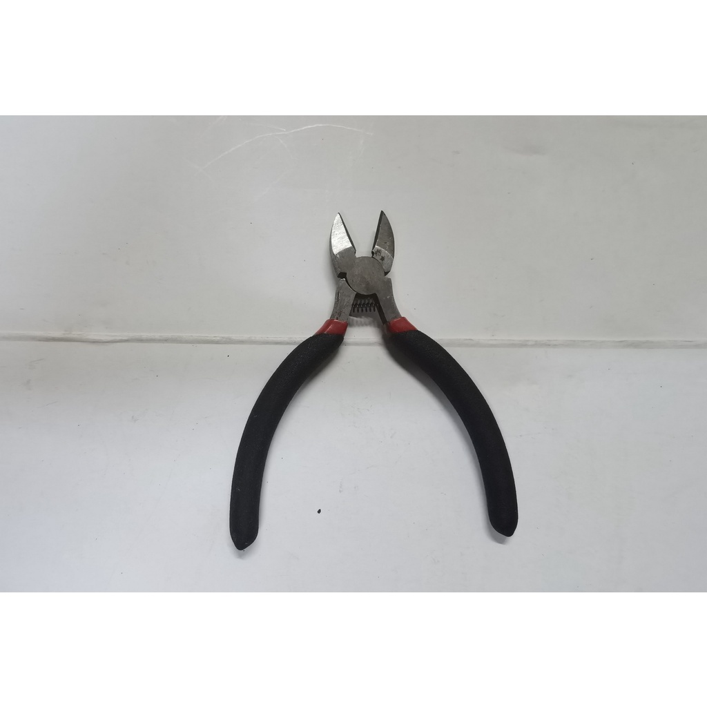 Kềm cắt 4.5 inch