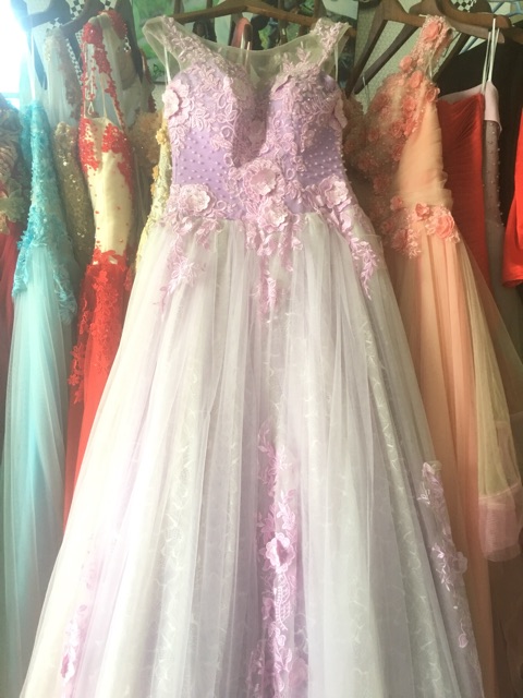 Thanh lý váy cưới giá rẻ