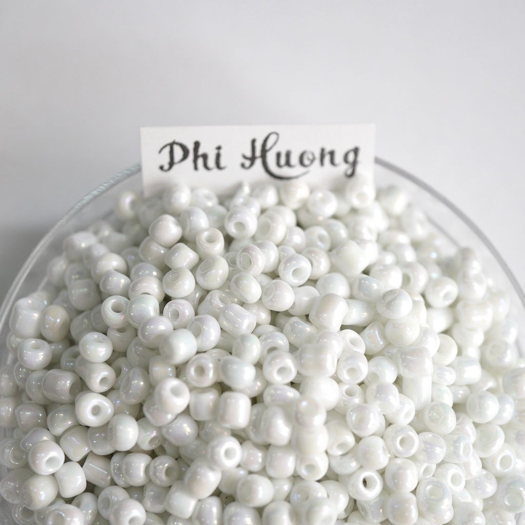 Gói 50gr hạt cườm tấm 4mm đính kết, làm trang sức handmade