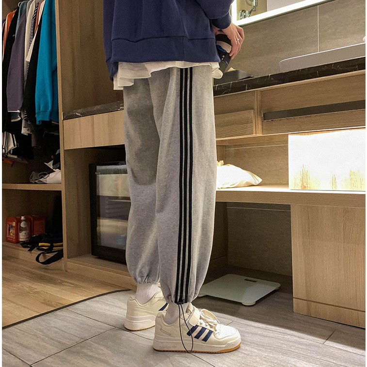Quần Jogger Thể Thao Form Rộng Có Dây Rút Ở Ống Quần