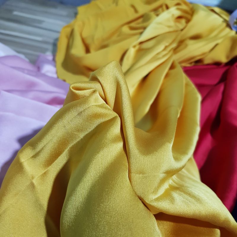 1M Lụa Thái Silk Bóng Mượt Mềm Trơn Tay
