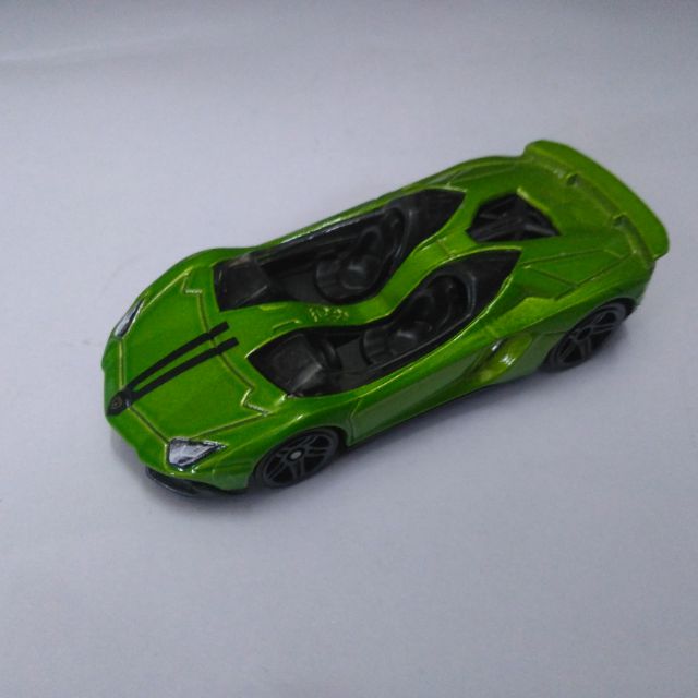 Xe Hotwheels Lamborghini Aventador J xanh lá