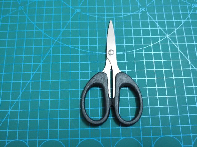 Kéo cắt giấy và vải - Mô hình nhà gỗ búp bê dollhouse DIY