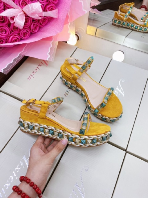 Xuồng đinh siêu xinh