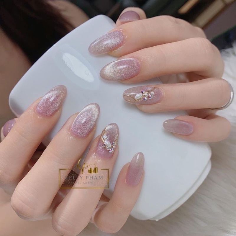Nail box thiết kế hiệu ứng mắt mèo kim cương