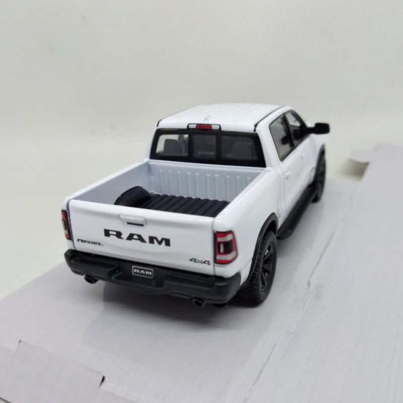 Kinsmart 2019 Dodge Ram 1500