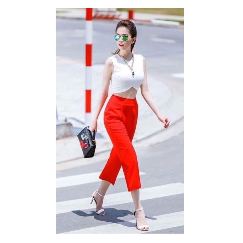 Áo quần Ngọc Trinh kiểu áo croptop quần lửng