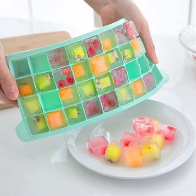 KHAY LÀM ĐÁ SILICON CÓ NẮP ĐẬY LOẠI 36 VIÊN TIỆN LỢI