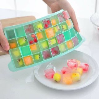 KHAY LÀM ĐÁ SILICON CÓ NẮP ĐẬY LOẠI 36 VIÊN TIỆN LỢI