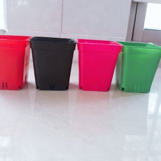 Chậu nhựa cứng 7×7