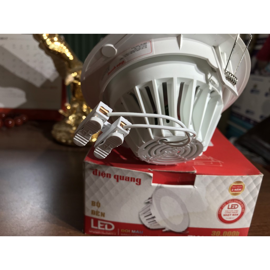 Đèn LED Âm trần Điện Quang 7w (Lỗ Khoét D110 , Ánh sáng trắng hoặc Vàng)