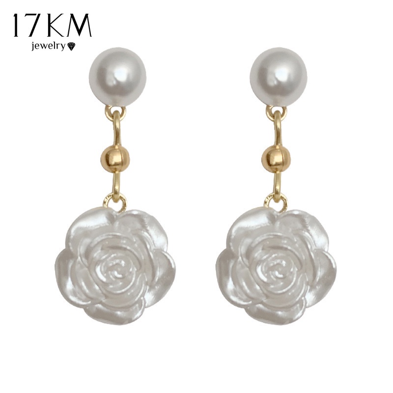 Bông tai 17KM mạ vàng phối mặt hình hoa trà đính ngọc trai ngọt ngào