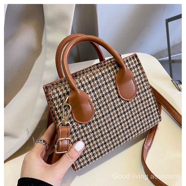 Túi đeo vai hình vuông nhỏ họa tiết răng cưa phong cách cổ điển thời trang Hàn Quốc thu đông 2023