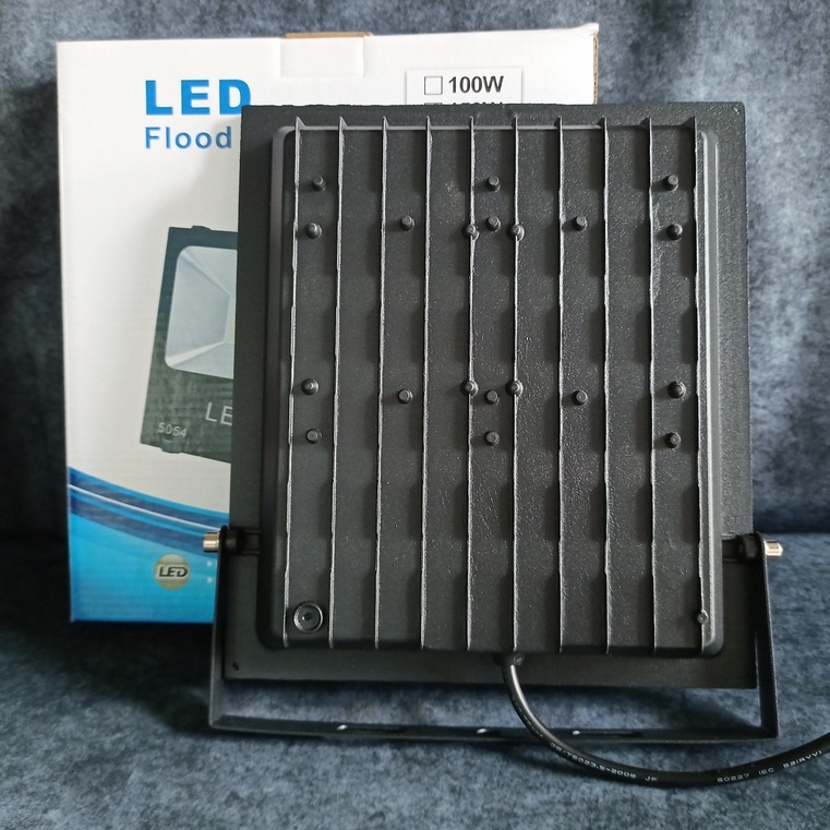 ĐÈN PHA LED 50W, 100W, 200W NGOÀI TRỜI CHUYÊN CÔNG TRÌNH, PHA QUẢNG CÁO, NHÀ XƯỞNG, SÂN BÓNG, CHỐNG NƯỚC IP66